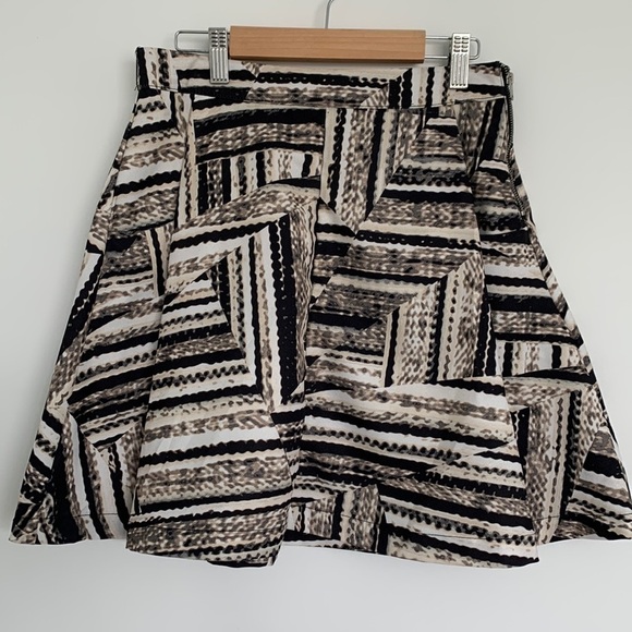 A.N.A Skirt - Picture 3 of 8